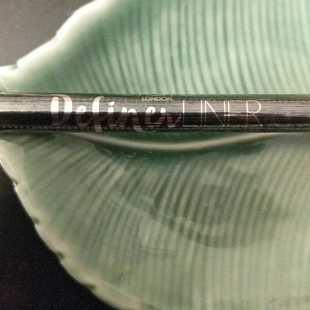 NWT Eyeliner